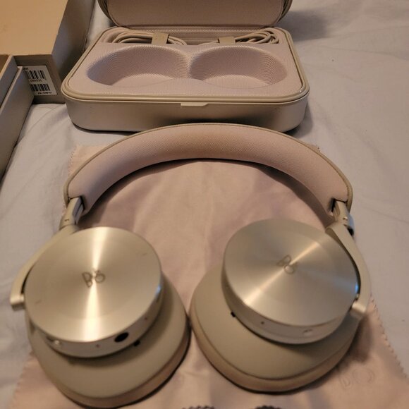 Bang & Olufsen Beoplay H95 - Picture 1 of 6